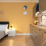 Delle Erbe By Apartment *